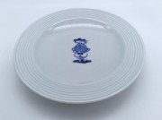 濃マント異人　プチケーキ皿（線彫）　しん窯青花　限定商品