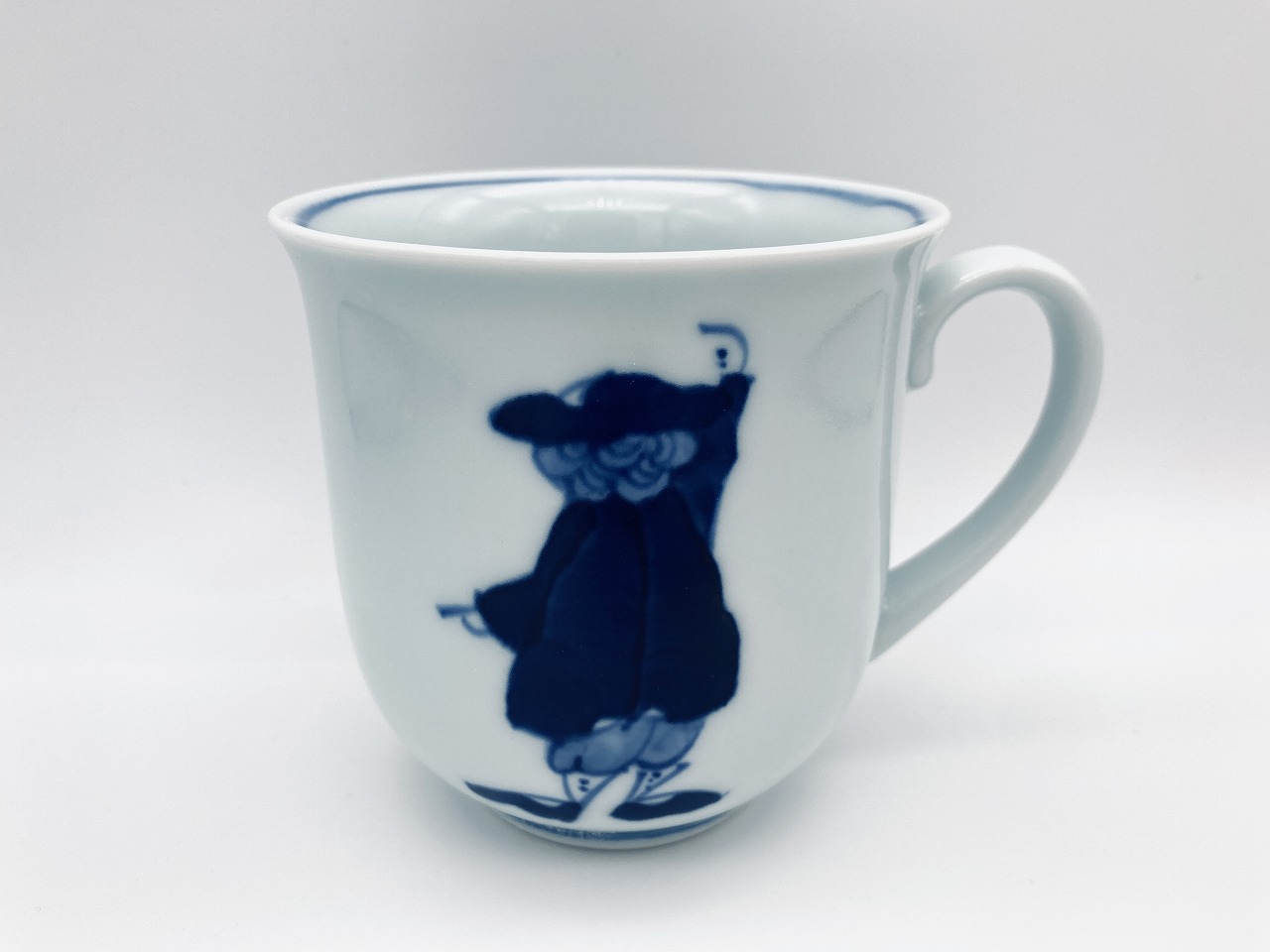 moカール紅毛人反マグカップ しん窯青花