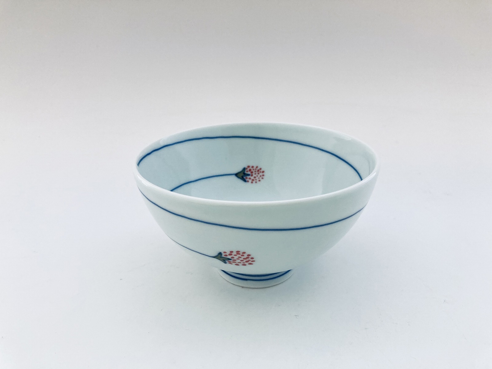 (赤)つるいちご3.8寸丸飯碗 しん窯青花匠