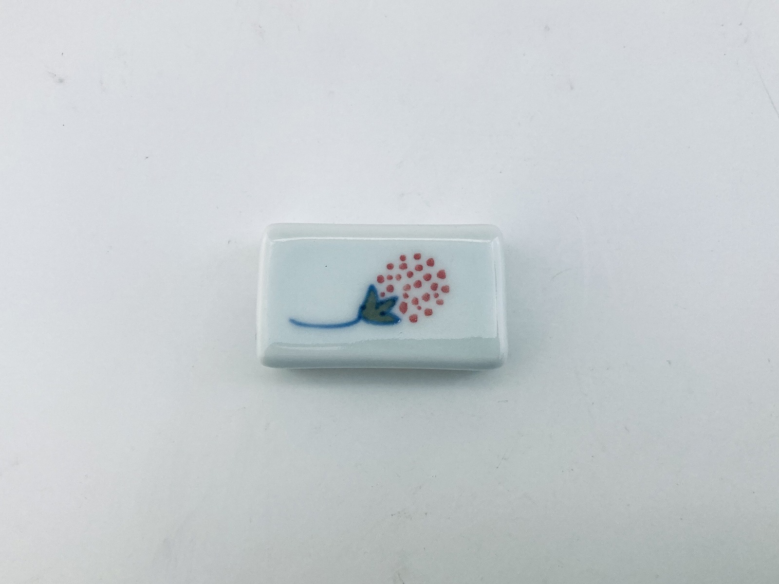 (赤)つるいちご箸置き しん窯青花匠