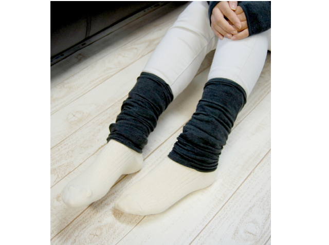 「アルファウェーブ・レッグウォーマー」　〜活性光線（遠赤外線）でじんわり暖まる〜