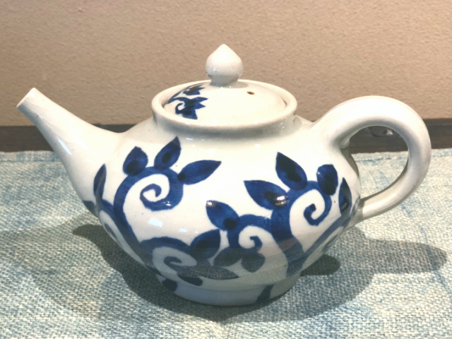 五山焼（いつつやまやき）　「ティーポット」　〜信州の陶芸家　朝比奈克文氏　陶芸作品