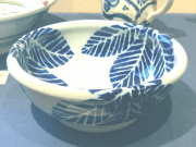 五山焼（いつつやまやき）　「草紋鉢　中鉢」　～信州の陶芸家　朝比奈克文氏　陶芸作品/葉紋