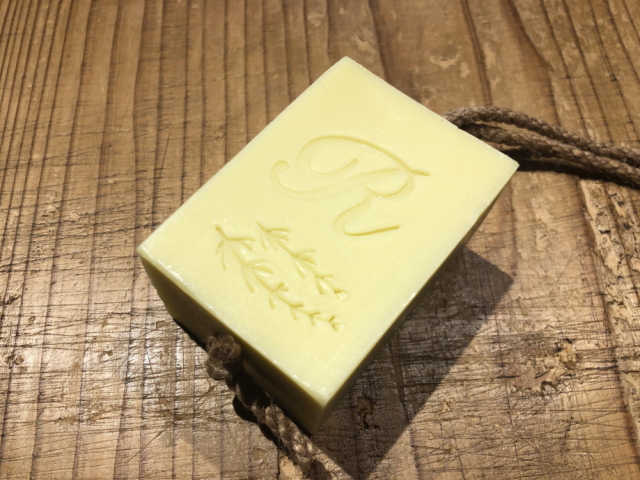 小布施の畑石けん「R3」　〜OBUSE Meguru Lab.に自生する薬草を使った無添加石けん〜
