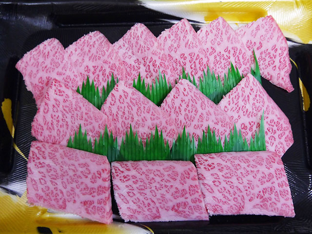 鹿児島県産黒毛和牛特選カルビ焼肉用 約200ｇ 【ご自宅用】