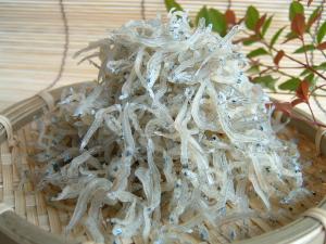 特上干しちりめん (150ｇ×3袋)  化粧箱入り 【送料無料】　