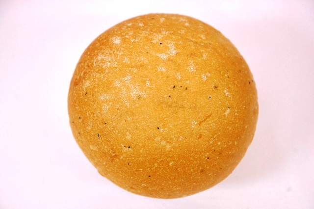 ふんわりモコモコ食感！ストレートTEAの味わい『紅茶ブレッド』♪