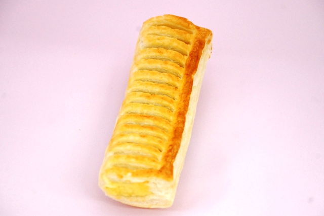 パイ全体にぎっしり詰まったさつまいもの甘～いおいしさがお口の中いっぱいに広がる♪『さつまいもパイ』♪<