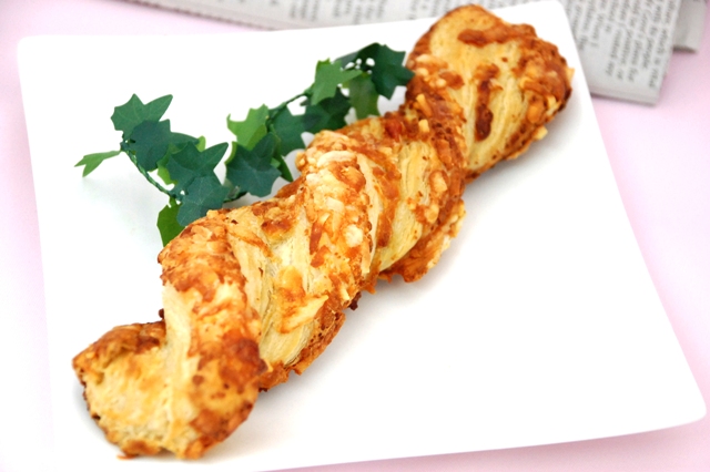 “濃厚チーズ”と“からしマヨネーズ”の練り合わせ！『ダブルチーズマヨネーズ』♪