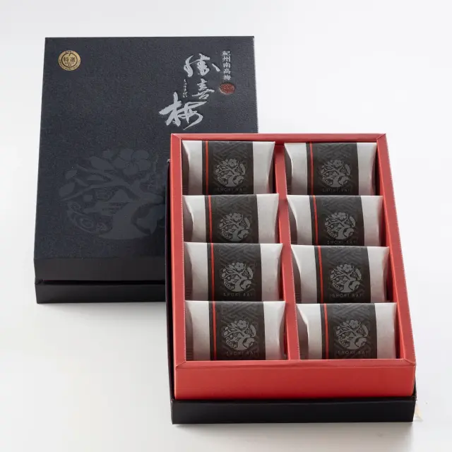 極8包