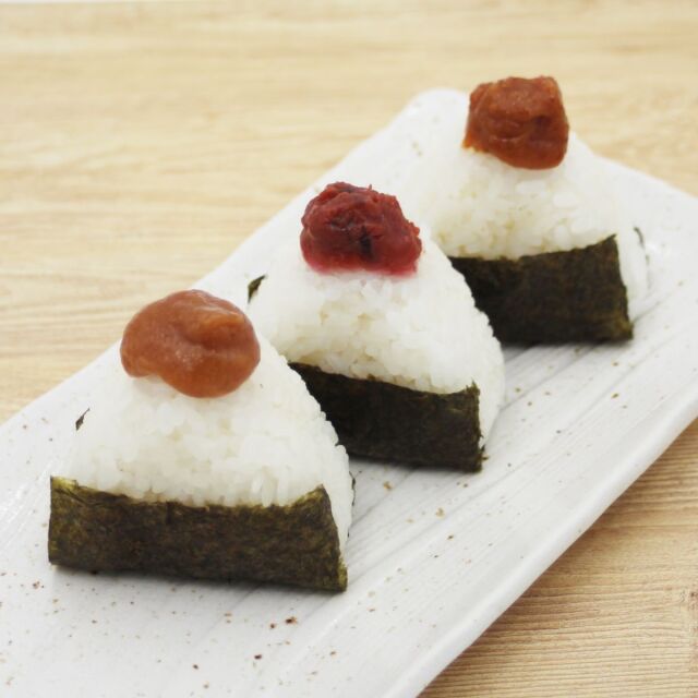 勝負おにぎりの具は梅ですイメージ