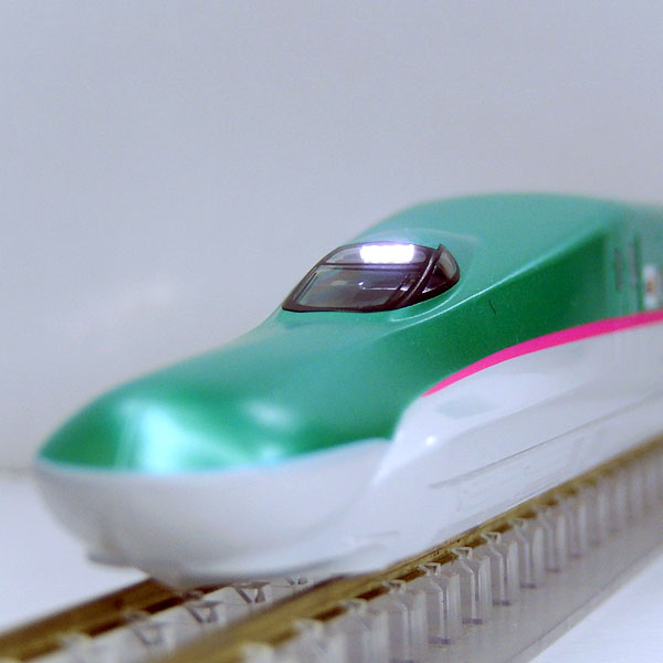 E5系東北・北海道新幹線「はやぶさ」