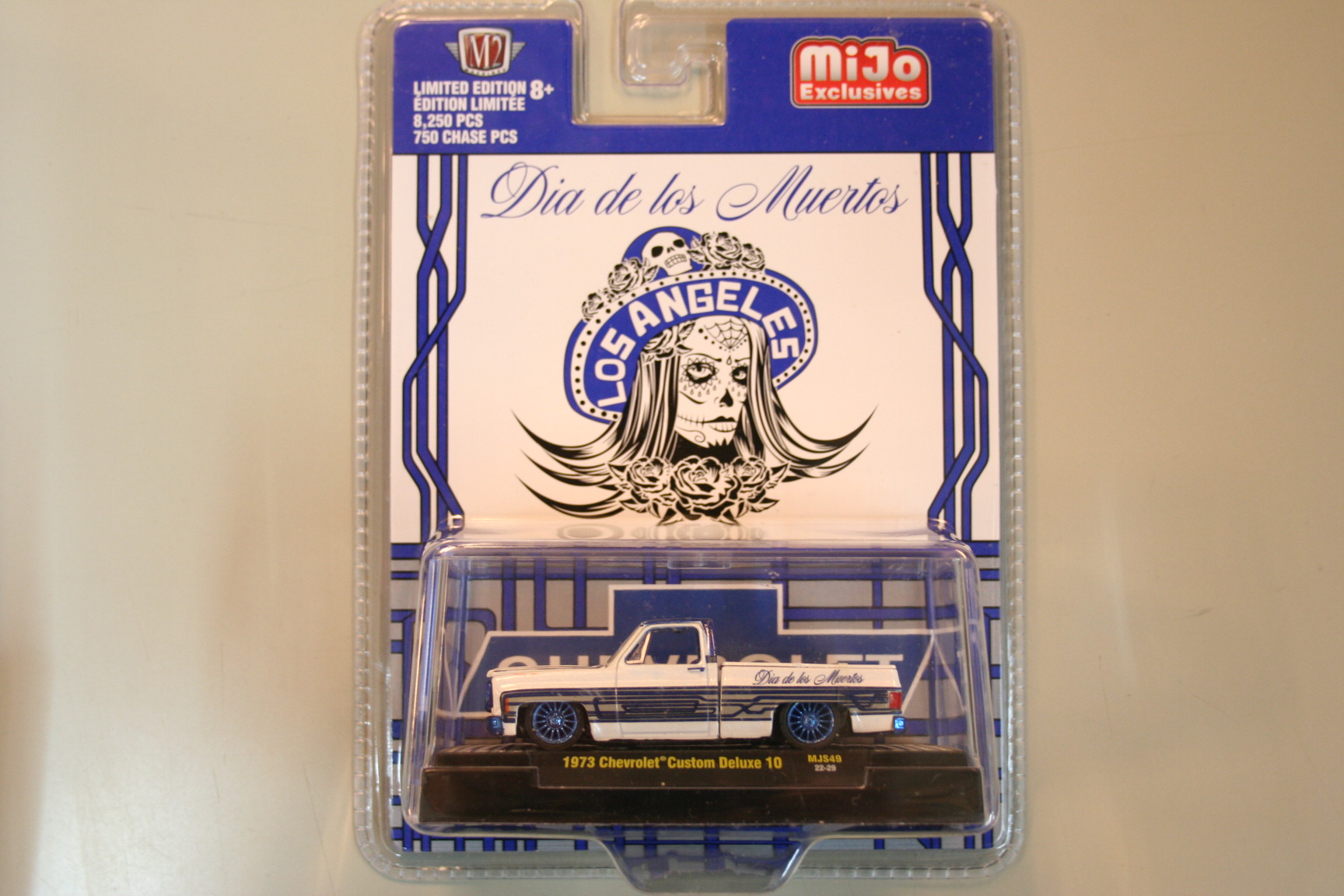 ポイント交換用3080P Mijo特注 M2マシーン 1/64 1973 シボレー カスタム デラックス 10 ディア・デ・ロス・ムエルトス 2022 チェイスカー