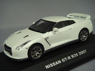 ・イワヤ スーパーサウンドプレミアム 1/43 日産 GT-R R35 2007 ホワイト