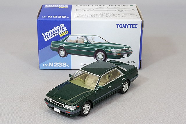 トミカリミテッドヴィンテージ NEO 1/64 日産 ローレル ツインカム 24V メダリスト 89年式 (緑)