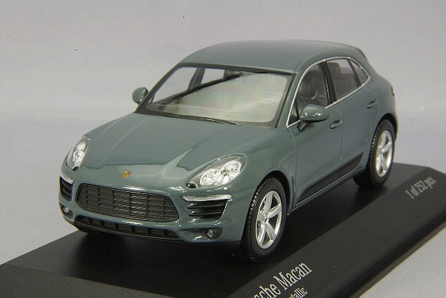 MC410062602.jpg