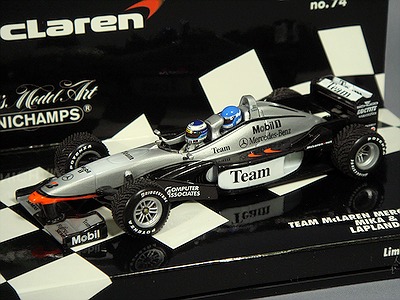 ・ミニチャンプス 1/43 マクラーレン メルセデス MP4/98T ハッキネン/イリヤ夫人 2シーター