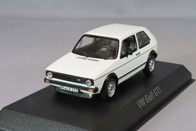 NO840048.jpg