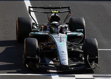【予約品】 スパーク 1/64 メルセデス AMG ペトロナス F1 チーム W17 2026 イタリアGP ウィナー #12 K.アントネッリ フィギュア&ピットボード付
