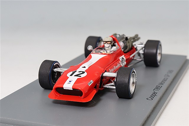 S6989.jpg