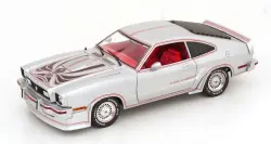 グリーンライト 1/18 1978 フォード マスタング2 キングコブラ シルバーメタリック/ブラック
