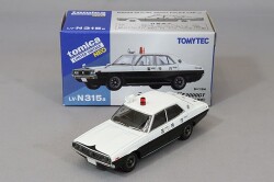 トミカリミテッドヴィンテージ NEO 1/64 日産 スカイライン 2000GT 警視庁 パトロールカー 76年式