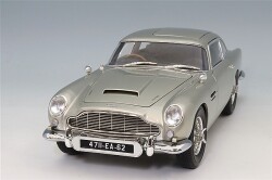 XGM8251033.jpg