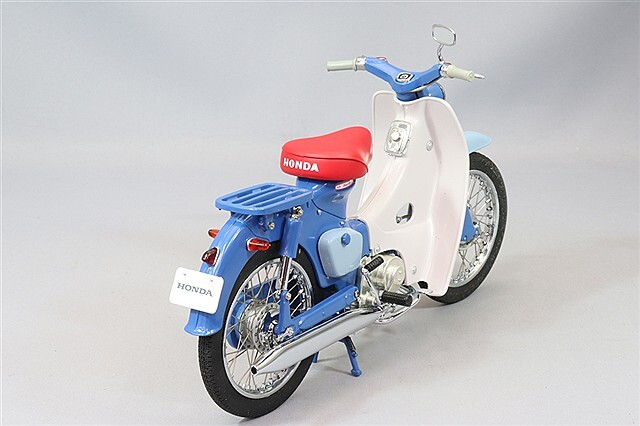 ジャンク品　EBBRO ホンダ スーパーカブ 1/10 スケール ジャンク品 EBBRO ホンダ スーパーカブ 1/10 スケール ジャンク