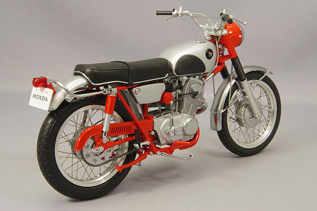 EBBRO Honda CL72 1962 1/10 赤フレーム エブロ 1/10 ホンダ CL72 エクスポート 1962 レッド