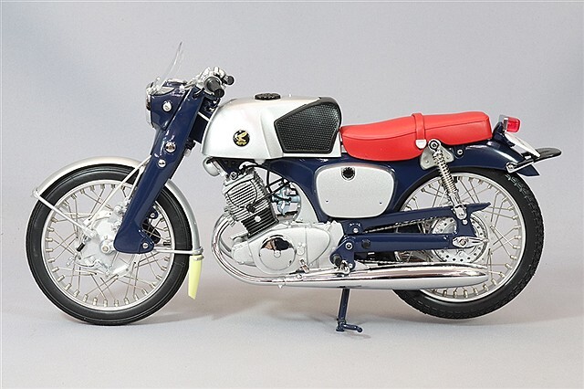 エブロ 1/10 ホンダ CB92 ブルー