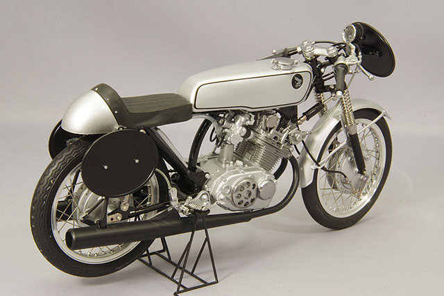 1/10 ホンダCR93 street エブロ 1/10 Honda CR93 Street 商品詳細 人気の「エブロ、ミニチャンプ