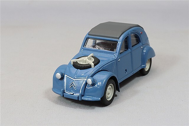 ■ミニチャンプス シトロエン 2CV ブルー 1983 1/18 □ミニチャンプス シトロエン 2CV ブルー 1983 1/18