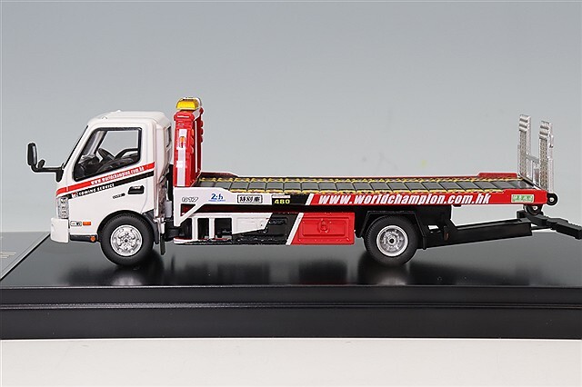 Unique Model x Tiny City 日野 300 ワールドチャンピオン レッカー車