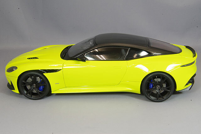 オートアート コンポジット 1/18 アストンマーチン DBS スーパー