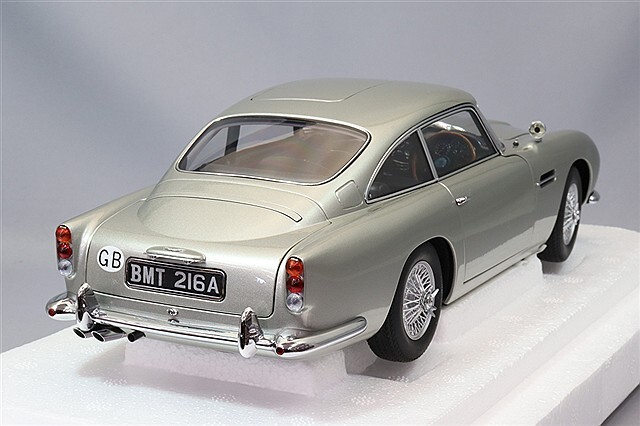オートアート コンポジット 1/18 アストンマーティン DB5