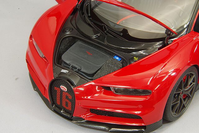 オートアート コンポジット 1/18 ブガッティ シロン スポーツ 2019
