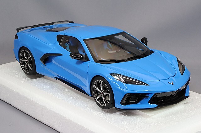 オートアート コンポジット 1/18 シボレー コルベット C8 スティング