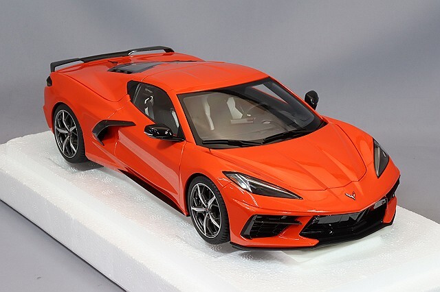 オートアート コンポジット 1/18 シボレー コルベット C8
