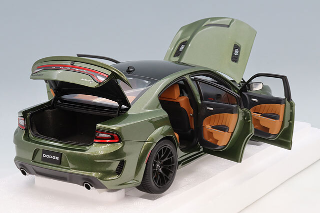 オートアート コンポジット 1/18 ダッジ チャージャー SRT