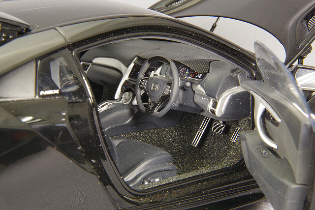 オートアート コンポジット 1/18 ホンダ NSX (NC1) 2016 ベルリナブラック