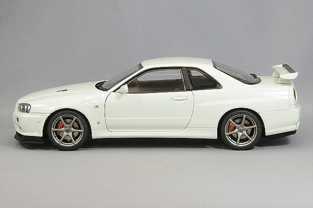 オートアート コンポジット 1/18 日産 スカイライン GT-R (R34) V-spec