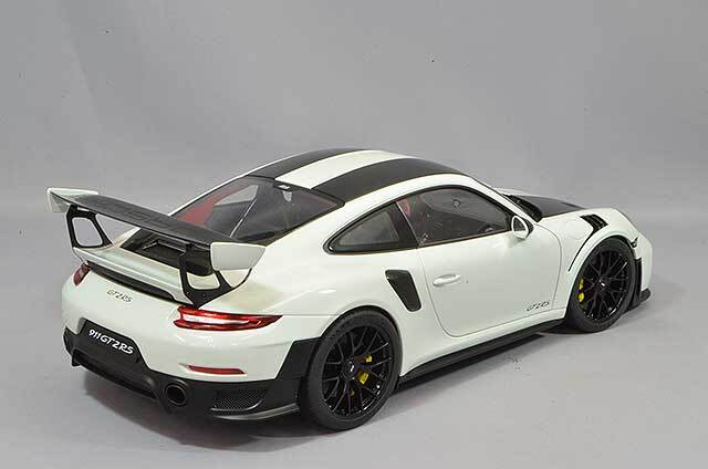 オートアート コンポジット 1/18 ポルシェ 911 （991.2） GT2 RS