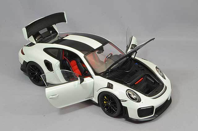 オートアート コンポジット 1/18 ポルシェ 911 （991.2） GT2 RS