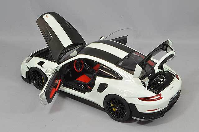 オートアート コンポジット 1/18 ポルシェ 911 （991.2） GT2 RS