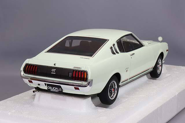 オートアート 1/18 トヨタ セリカ リフトバック 2000GT ホワイト AUTOart 1/18 トヨタ セリカ リフトバック 2000GT （RA25） 1973