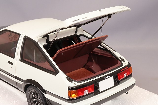 オートアート コンポジット 1/18 トヨタ スプリンター トレノ (AE86 