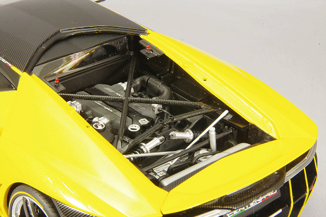 オートアート コンポジット 1/18 ランボルギーニ チェンテナリオ