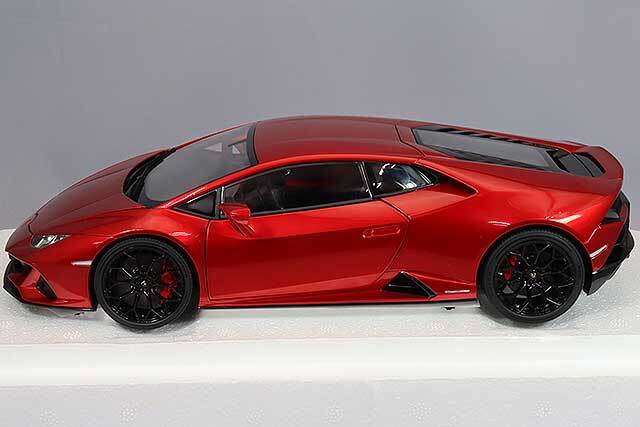 オートアート コンポジット 1/18 ランボルギーニ ウラカン EVO パール
