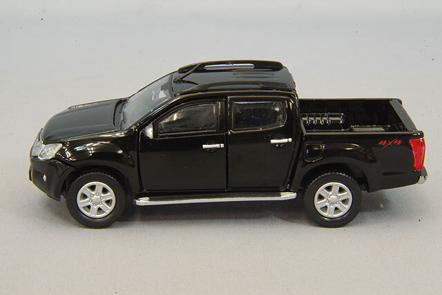 BM CREATIONS 1/64 いすゞ D-MAX 2016 左ハンドル ブラック