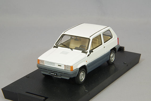 ブルム 1/43 フィアット パンダ 30 セリエ1A 1980 ビアンココルフ 再生産
